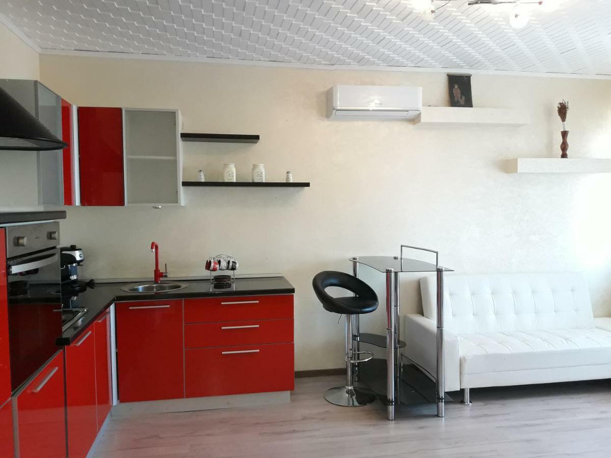 Ana'S Apartment Oradea Luaran gambar